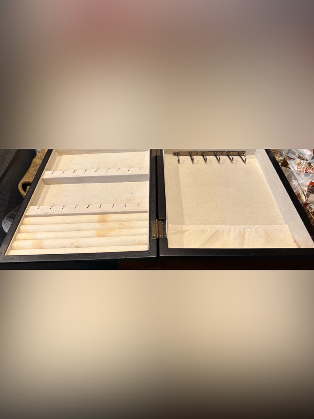 Unbranded Black Jewelry Organizer Box with Beige Velvet Interior